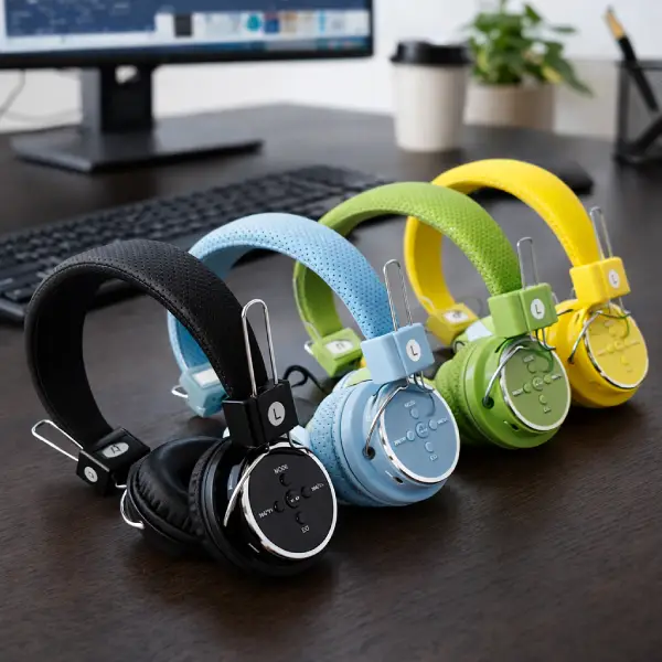 Fone de Ouvido Bluetooth com Rádio FM e SD Fone de Ouvido Bluetooth com Rádio FM e SD