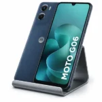 Celular Motorola Moto G06 azul marinho com tela de 6.9 polegadas e bateria de 5200 mAh.