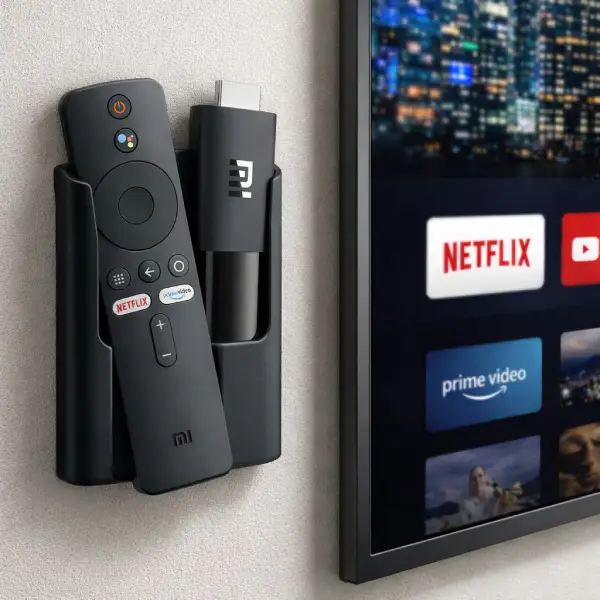 Xiaomi TV Stick 4K 2ª Geração com controle de voz e Google TV.