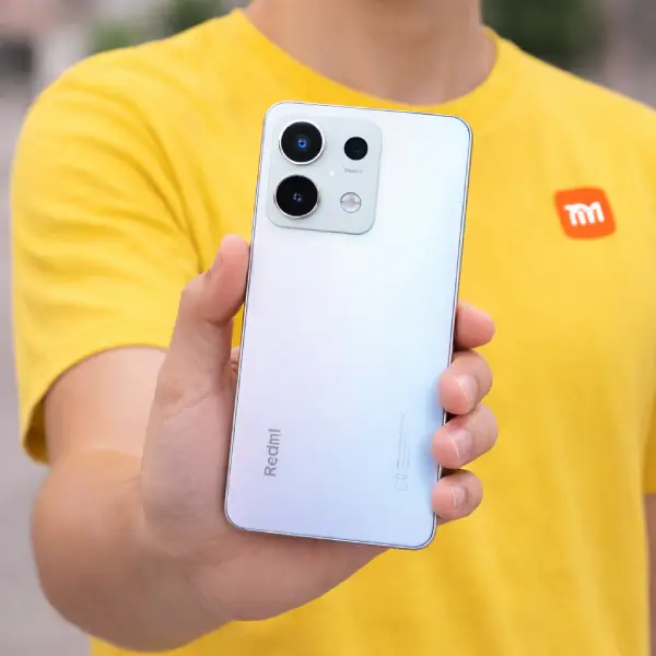 Xiaomi Redmi Note 13 Pro 5G branco com 256GB e 8GB RAM.